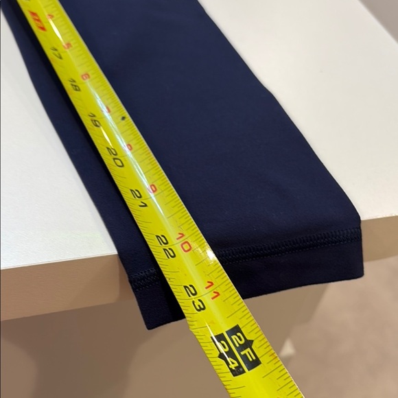 Aritzia TnAction Leggings - Picture 6 of 9